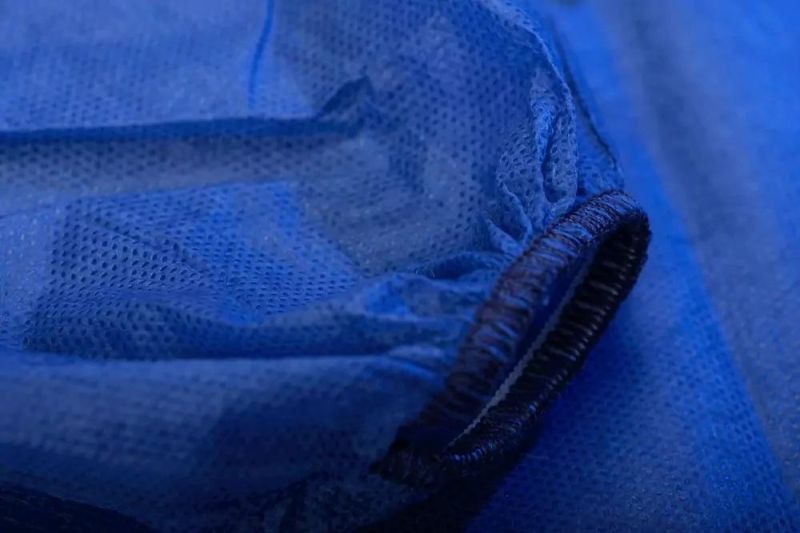 Disposable Medical Isolation Gown Reverse Gown Type Isolation Gown Knitted Cuffs SMS Non-Woven Fabric 35 Grams AAMI Bp 70 Level 1