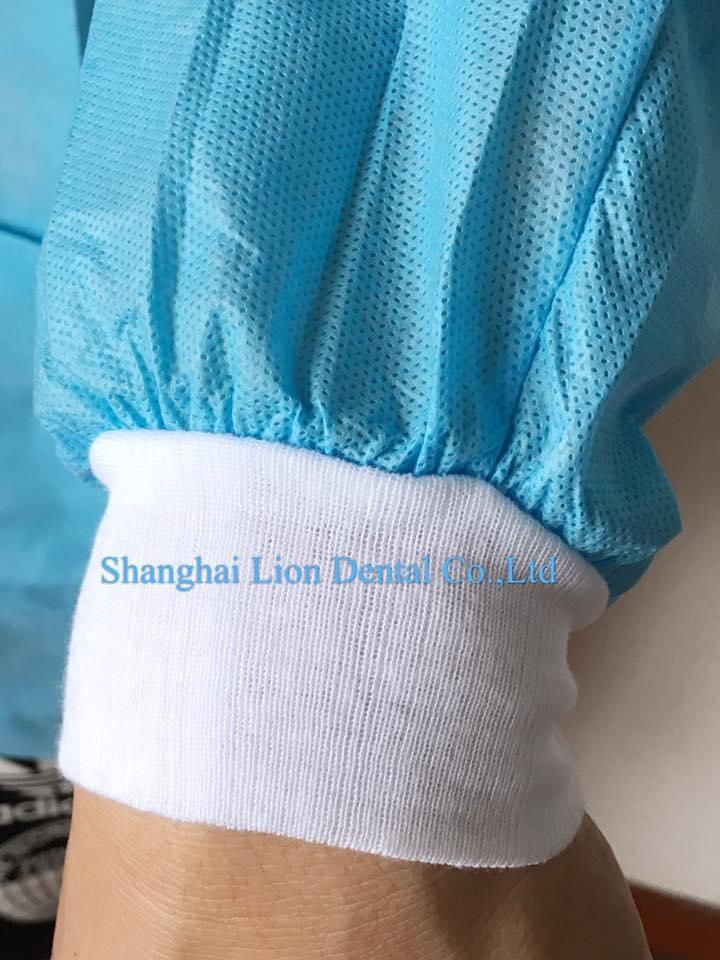 Disposable Non Woven Lab Coat with Buttons and Pockets Isolation Gown