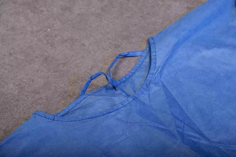 Disposable Medical Isolation Gown Reverse Gown Type Isolation Gown Knitted Cuffs SMS Non-Woven Fabric 35 Grams AAMI Bp 70 Level 1