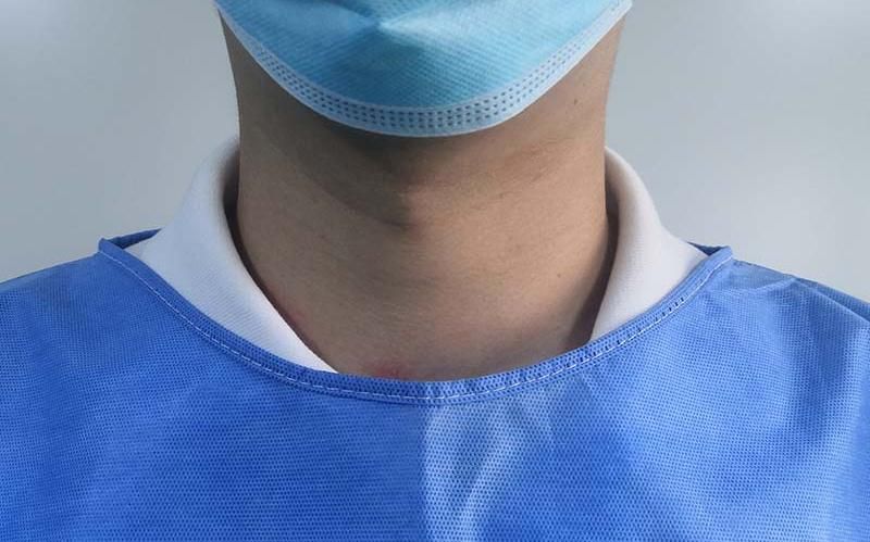 Factory Hot-Selling Non Woven Fabric SMS Isolation Gown Wholesale Price