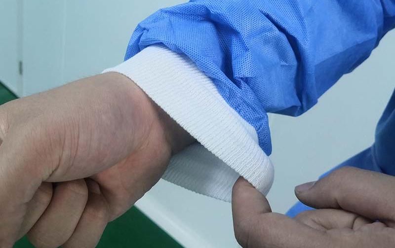 Factory Hot-Selling Non Woven Fabric SMS Isolation Gown Wholesale Price