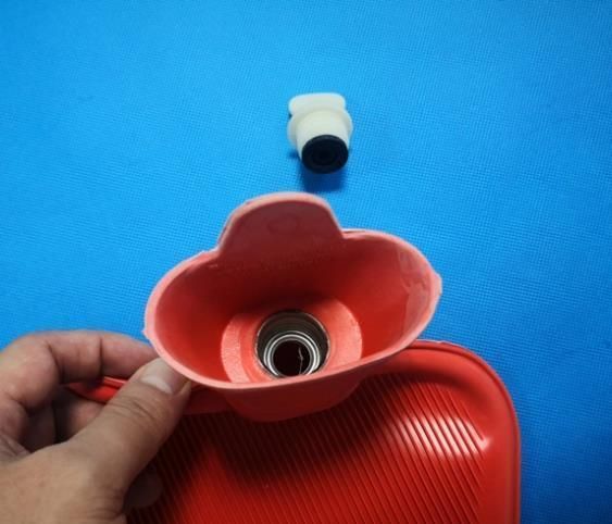 Medical Baby Rubber Hand Warmer Hot-Water Hot Water Bottle with Cover