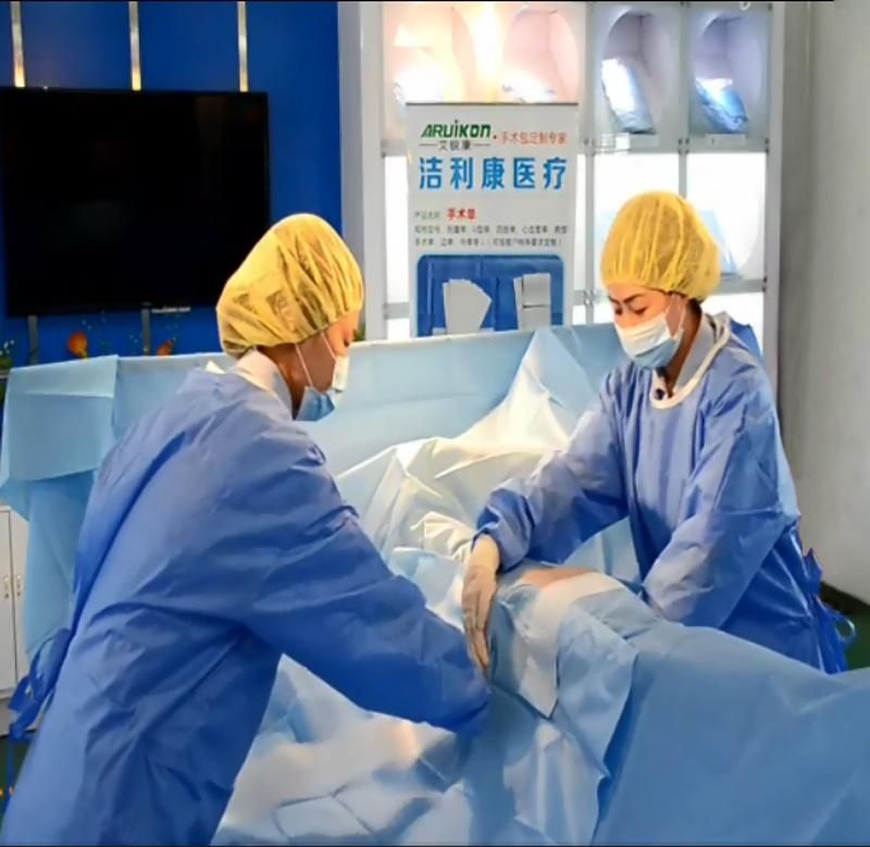 Medical Drapes with Incise Film and Tube Holder Customized Disposable Laparoscopy Drape