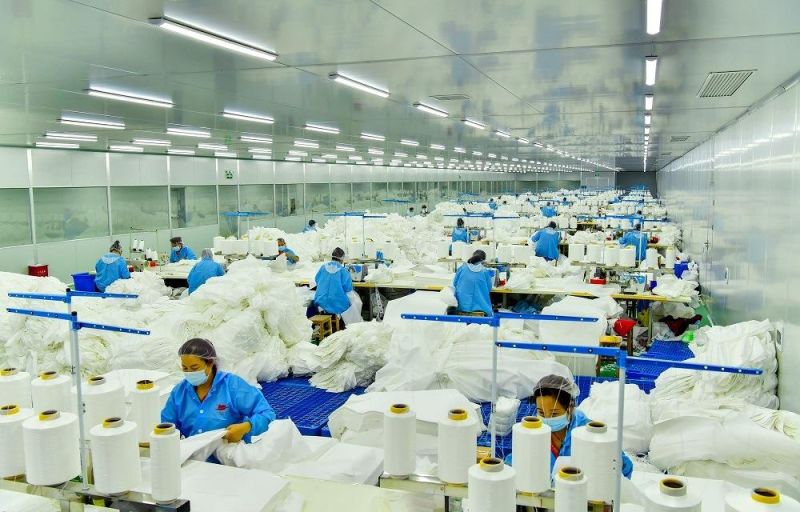 Surgical/Medical/Waterproof/Plastic/PE/Working/Safety/Clothing/SMS Nonwoven Disposable PP Protective Coverall for Hospital/Lab/Food Processing Industry Service