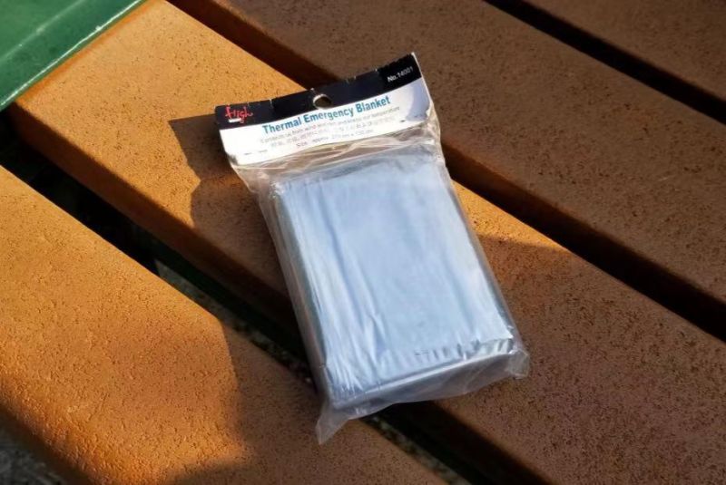 Travel CE Approved Windproof Waterproof Wholesale Pet Foil Emergency Blanket with Factory Price