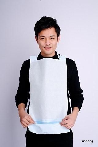Food Using Dispsable Bib White Paper and PE Film