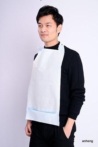 Food Using Dispsable Bib White Paper and PE Film