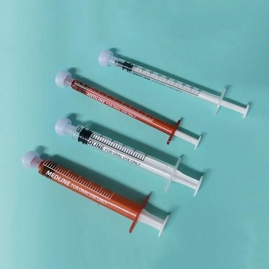 Medical Medicine Disposable Oral Syringe with Adapter