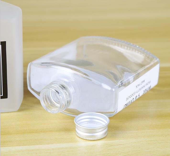 Customized 100ml 200ml and 300ml Clear or Frosted Square Flat Shape Alcohol Liquor Wine Bottle with Metal Screw Cap