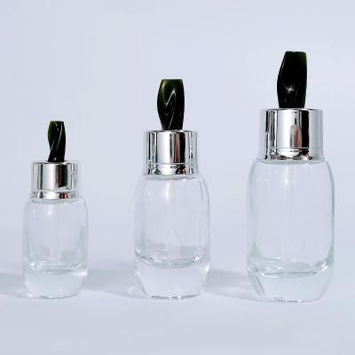 Luxury Rmpty Thick Glass Cosmetic Face Essence Cream Bottle 30ml 50 Ml with Stick Lids