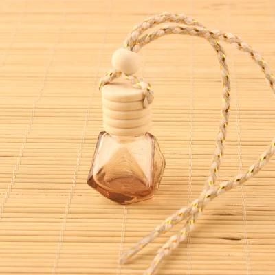 8ml Refillable Car Hanging Glass Perfume Bottle Diamond Shaped Pendant Perfume Aromatherapy Bottle Hanging Air Fresher Ornament Vials