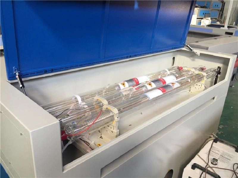 China Laser CO2 Cutting Machine with Four Heads
