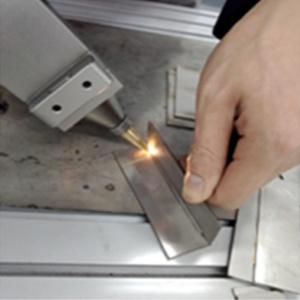 1000W 1500W 2000W China Handheld Fiber Laser Welding Machine Suppliers with CE Certificate and OEM Service