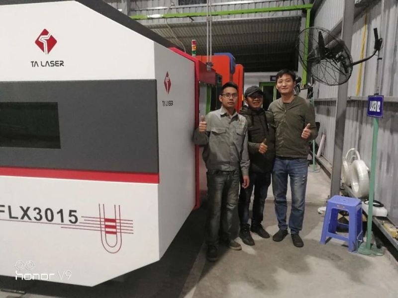 Fiber Laser Machine Cutting Advertisting Nameplate