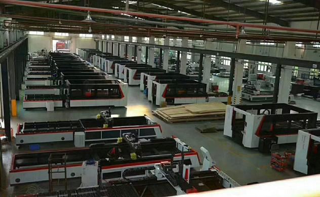 Water Cooling Metal Tube Pipe Cutting Machine 3000W, 1000W, 2000W