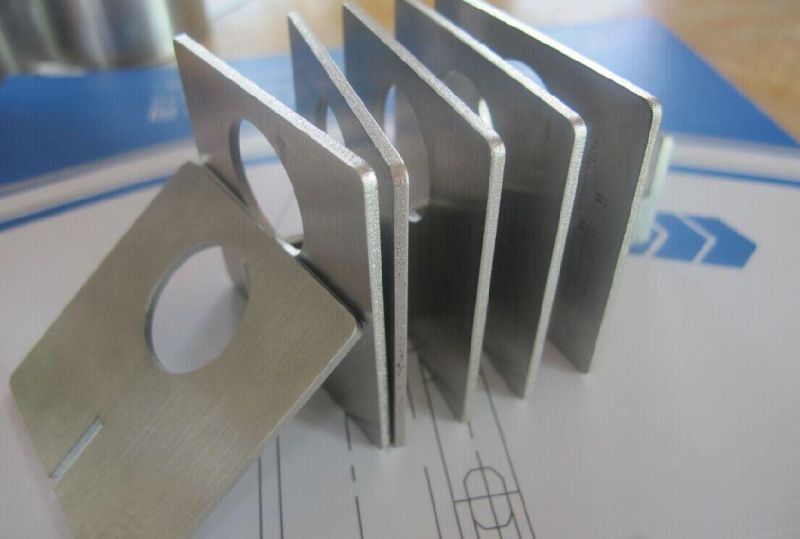 Glorystar Mini Fiber Laser Metal Cutting Machine
