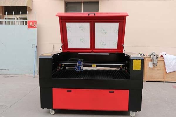 1300X900mm 150W /180W Reci Wood CO2 Laser Cut Machine