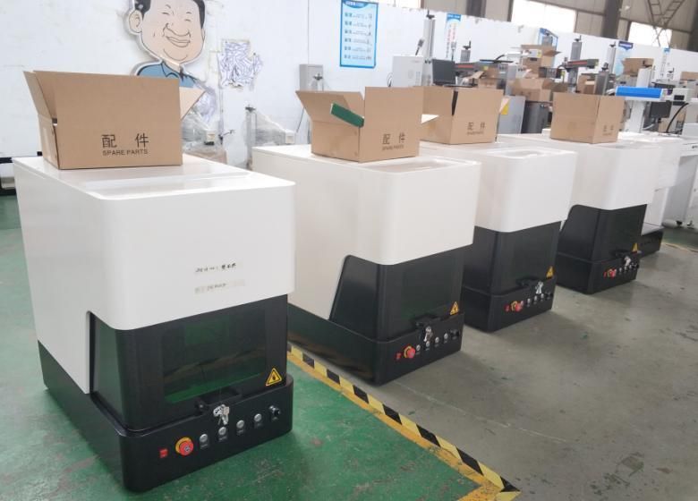 New Enclosed Jpt Fiber 60W Mopa Laser Engraver for Metal