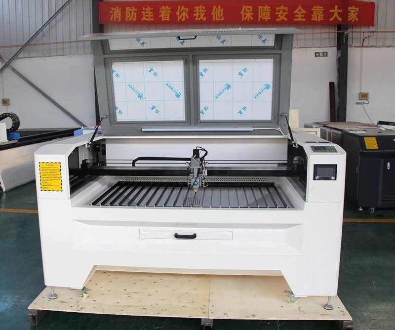 CO2 300W 500W Metal Nonmetal CNC Laser Cutter with Auto Focus Flc1390A