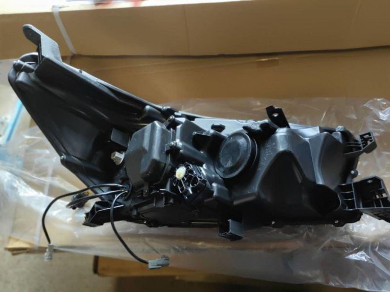 Auto Part Car Headlight for Toyota Hilux Revo Rocco 2015-2019