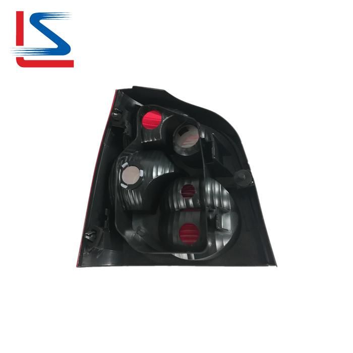 Auto Car Parts Tail Lamp for Polo 2002-2004 R 6q6945096b L 6q6945095b L 68694509