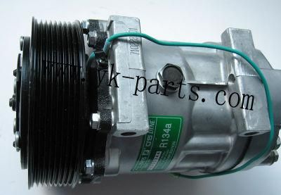 Auto Compressor for Volvo Truck Renault (7H15-8044)