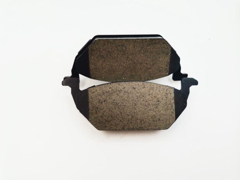 High Quality Semi-Metallic Low-Steel Ceramic Auto Spare Brake Pad