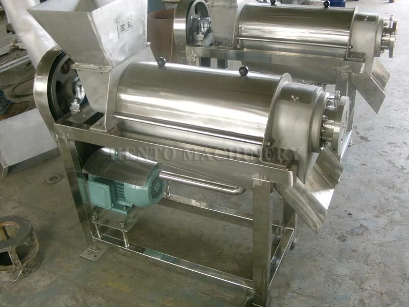 Industrial Coconut Sheller Machine / Coconut Milk Extracting Machine