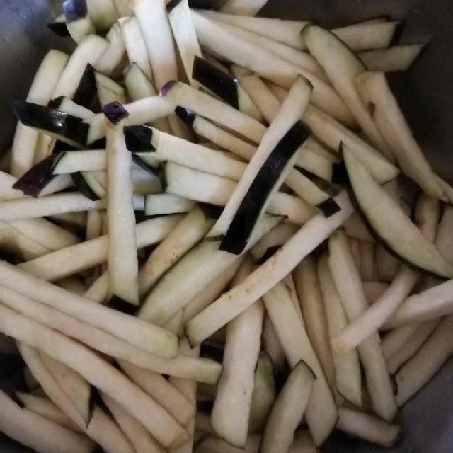Industrial Vegetable Cutting Machine Eggplant Strips Cutting Machine