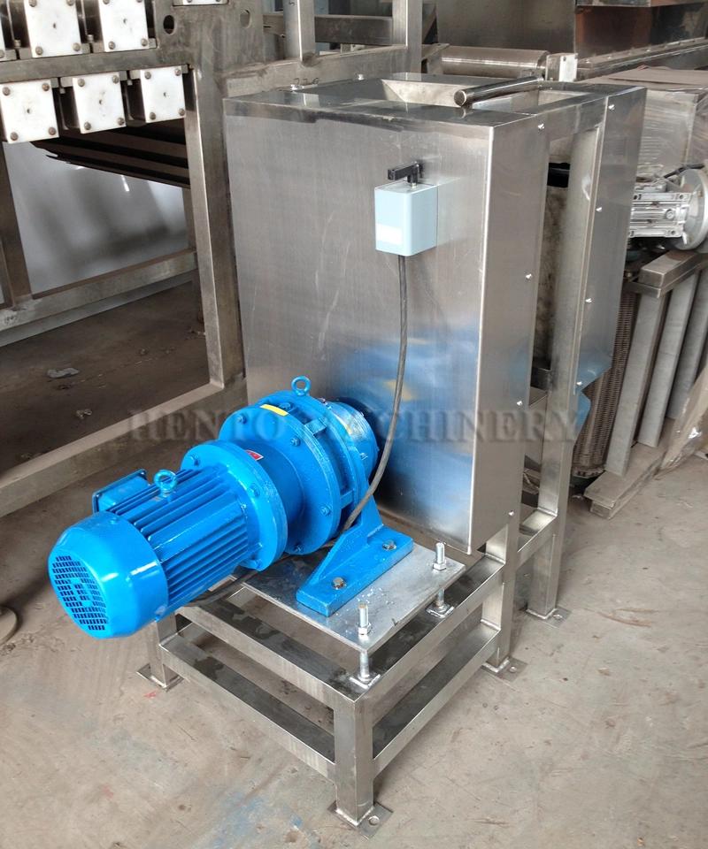 Industrial Coconut Sheller Machine / Coconut Milk Extracting Machine