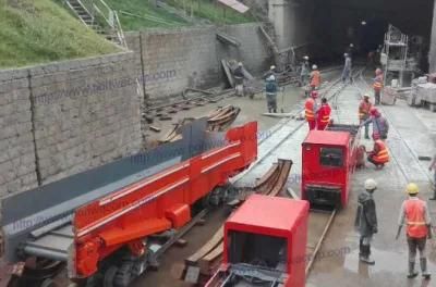 Mine Electric-Powered Shuttle Car for Underground Roadway, Tunnel, Culvert Transportation