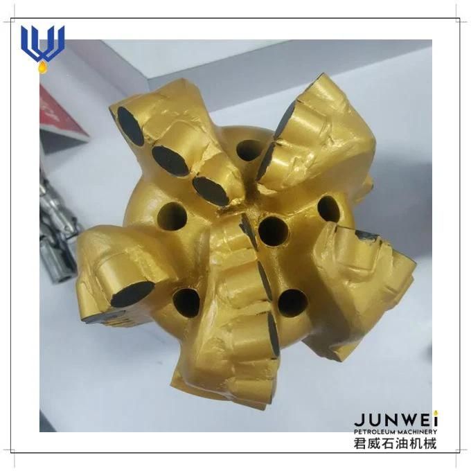API 6 3/4 Inch PDC Drill Bit/Matrix Body PDC Bit with Nozzle Drilling