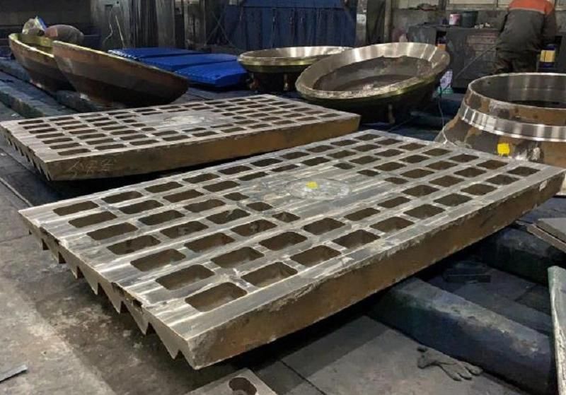 Apply to Cj408 Cj409 Cj411 Jaw Crusher Spare Parts Movable and Fixed Jaw Plate
