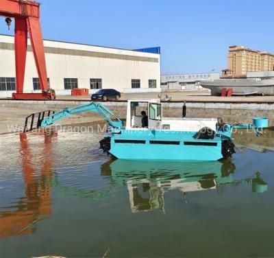 Aquatic Weed Harvester with Hydraulic Track Drive Through Hydraulic Motors