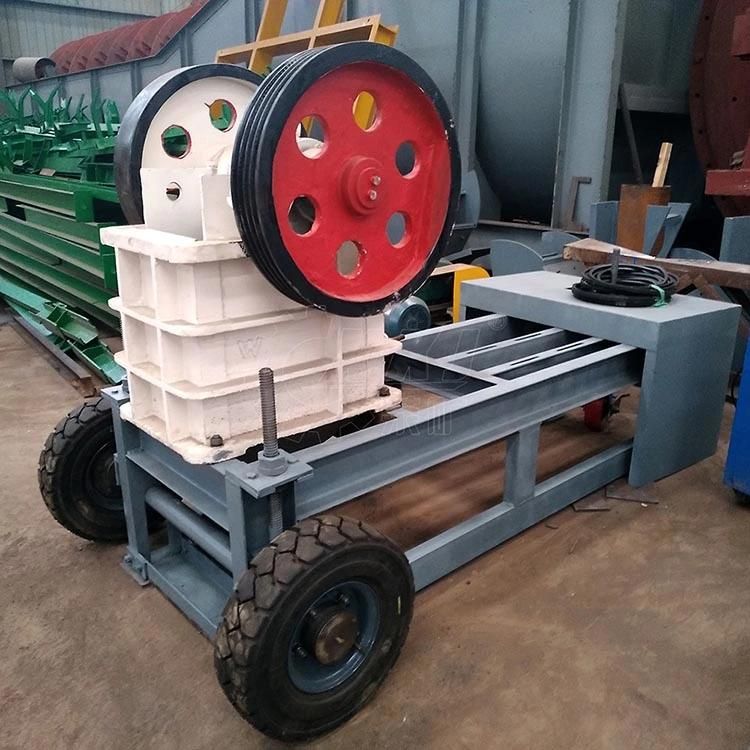 Stone Rock Mobile Small Diesel Engine Jaw Crusher Machine