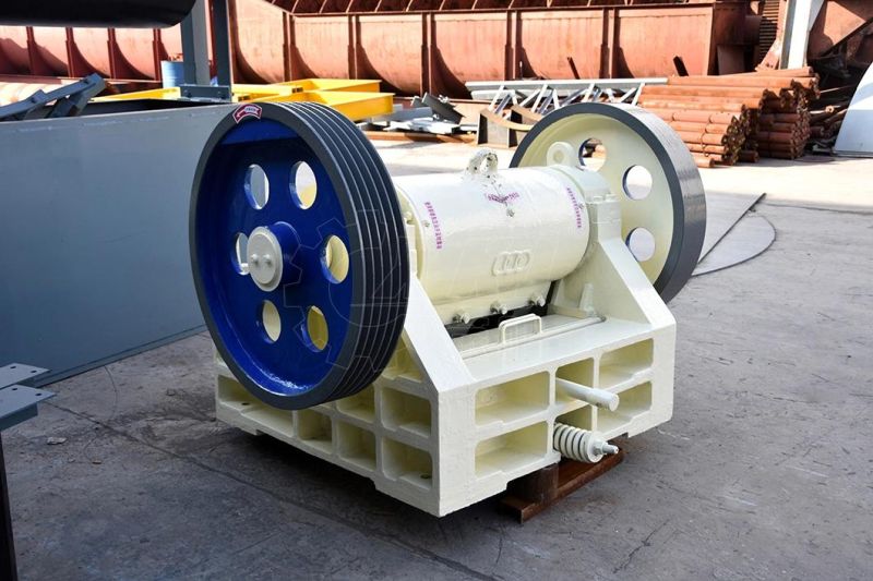 Diesel Engine Rock Stone Limestone Jaw Crusher Breaker Crushing Machine