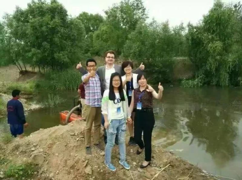 China Manufacture Mini Small Gold Mining Dredger for Sale