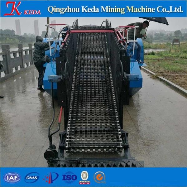 Weed Harvester and Dredger for Cutting