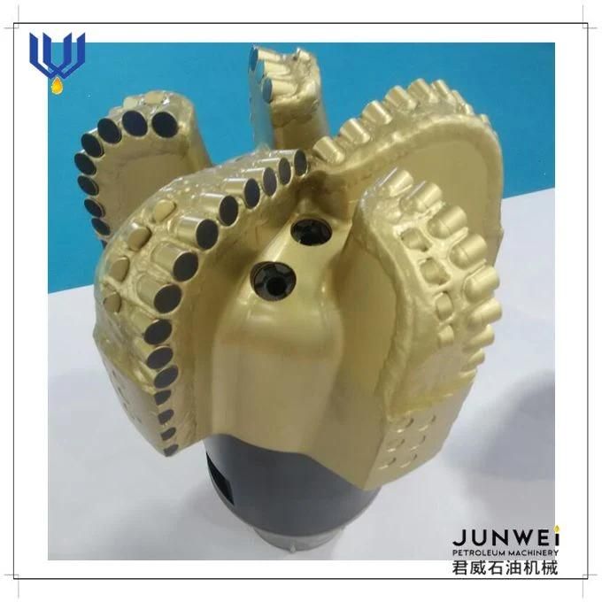 API 6 3/4 Inch PDC Drill Bit/Matrix Body PDC Bit with Nozzle Drilling