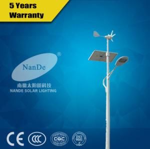 New Style 7m Height Solar Wind Hybrid for Street with 40-172W LED Lights