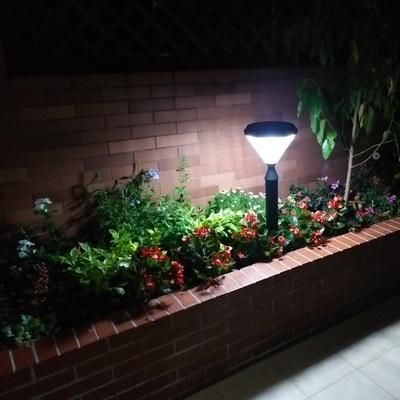 2 Years Warranty Wireless Energy Saving Solar Light for Garden