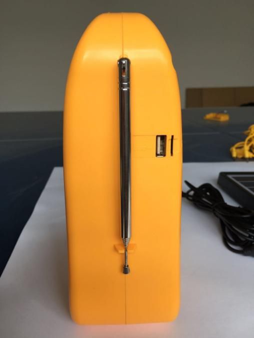 2020 Qingdao Factory Direct Sale 5W Portable Solar LED Lighting System LED Solar Light with Torch Light/FM Radio/Reading Light