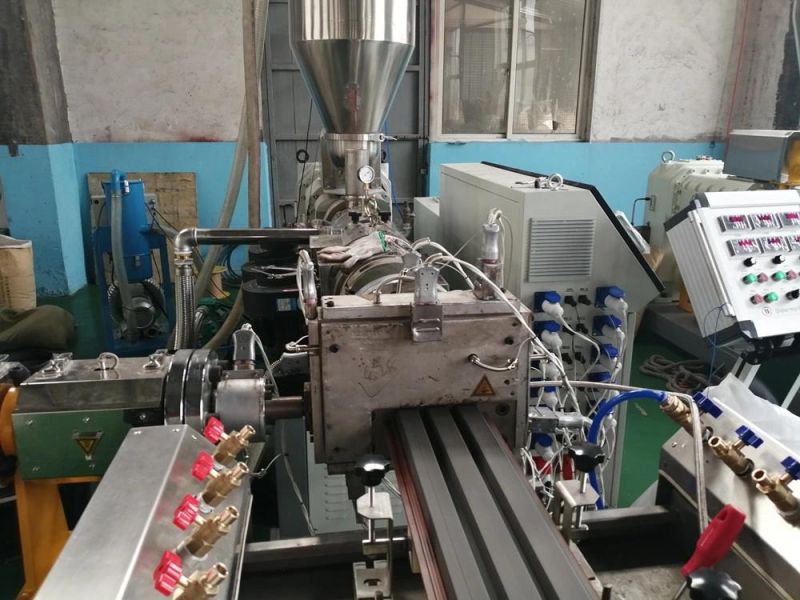 Wood Plastic Composite Making Machine/WPC Exterior Wall Panel Cladding Making Machine