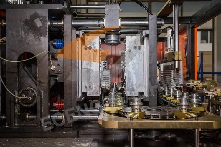 Ycq-5L-2 Bottle Blow Moulding Machine with an Automatic Thermostatic Apparatus