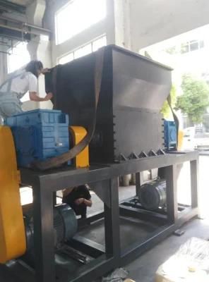 Shredder for Waste Tire/Crusher Machine Has Thick and Heavy Moving Knife