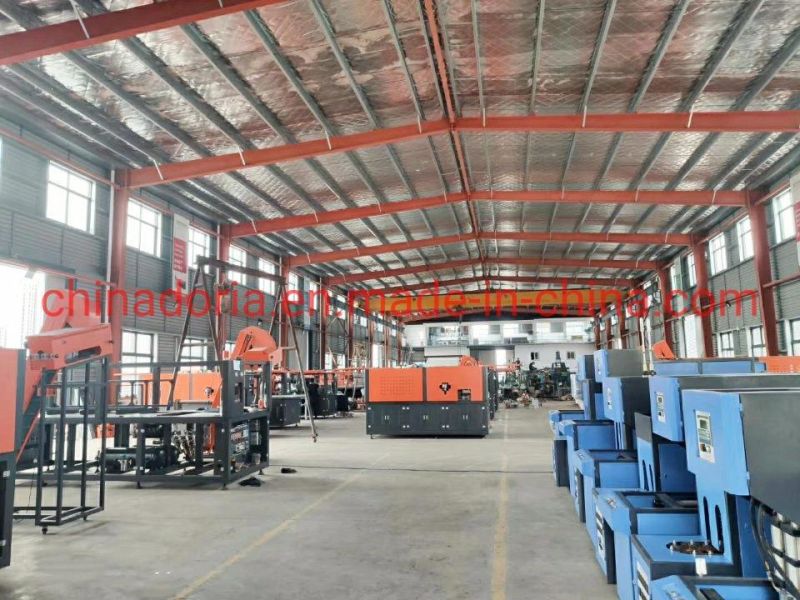 4/Cavity Automatic Blow/Blowing Molding/Moulding Machine for Pet Bottle