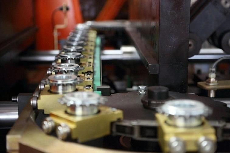 4 Cavity Bottle Making Machine