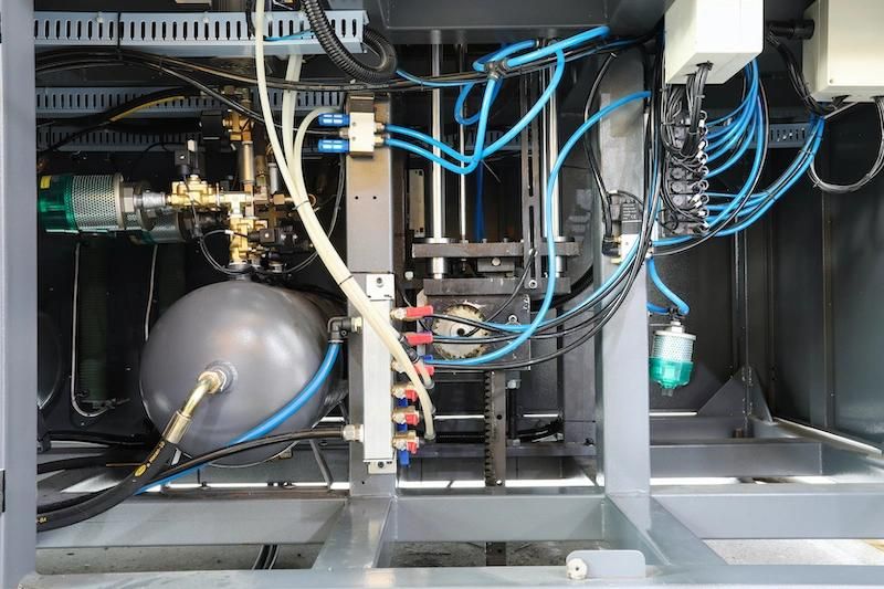 Plastic Pet Beverage Drinking Water Edible Oil Disinfectant Container/Can/Jerry Bottle Blow/Blowing Moulding/Mold Machinery/Machine