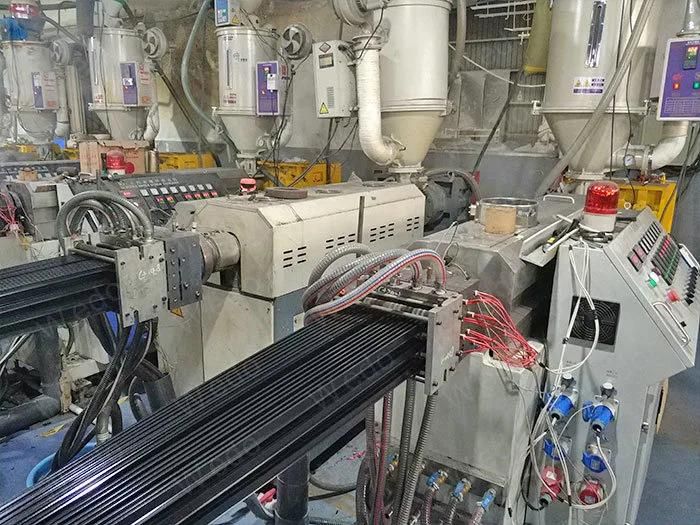 High Standard PA GF Therma Break Bar Production Machine