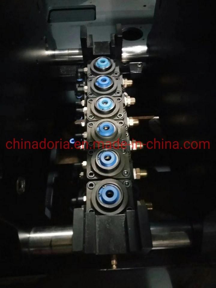 4/Cavity Automatic Blow/Blowing Molding/Moulding Machine for Pet Bottle